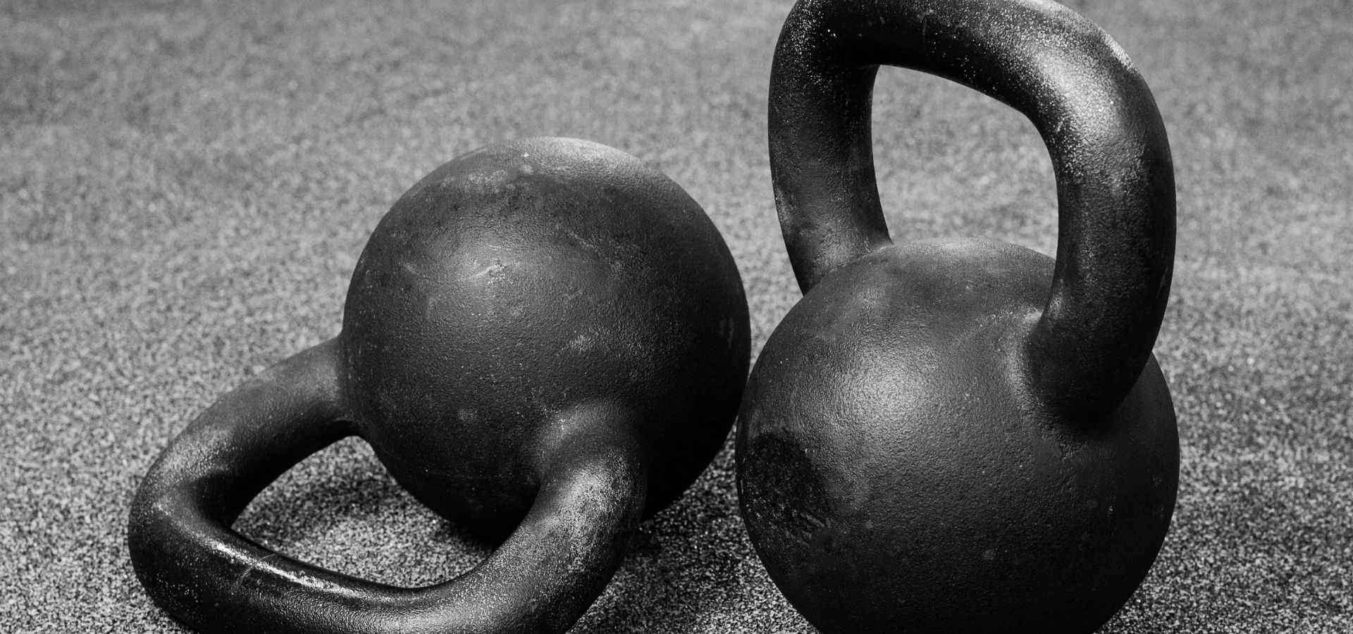 2 exercícios que todo atleta iniciante deve fazer com kettlebells